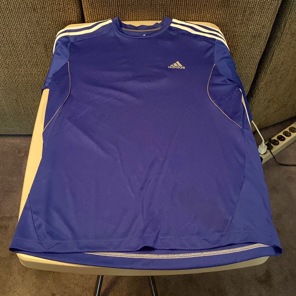*New* Adidas short sleeve T-shirt. Size: S. Color: Blue/White